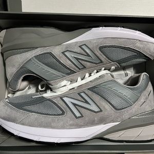 Brand new new balance 990 v5 size 13D